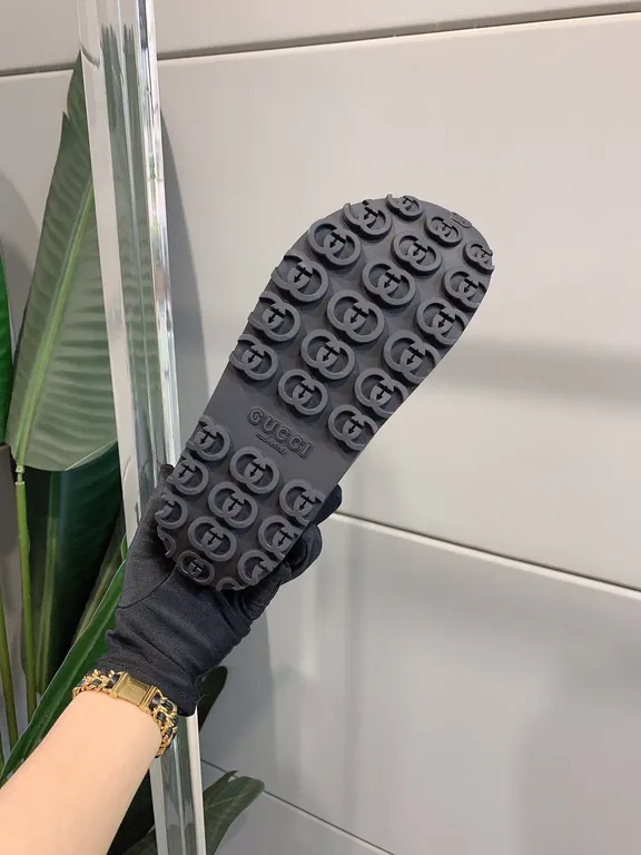 Gucci Shoe 